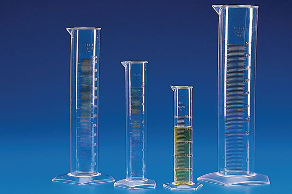 استوانه مدرج (Graduated cylinders) برای آزمایشگاه شیمی